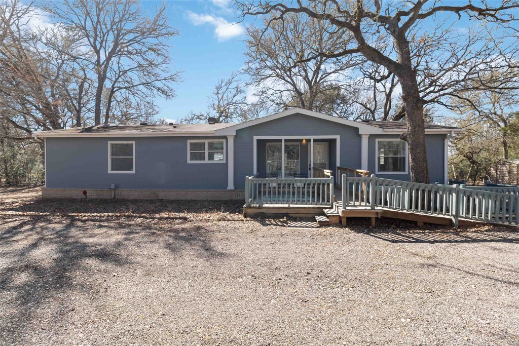 124 Suzanne Drive, Bastrop