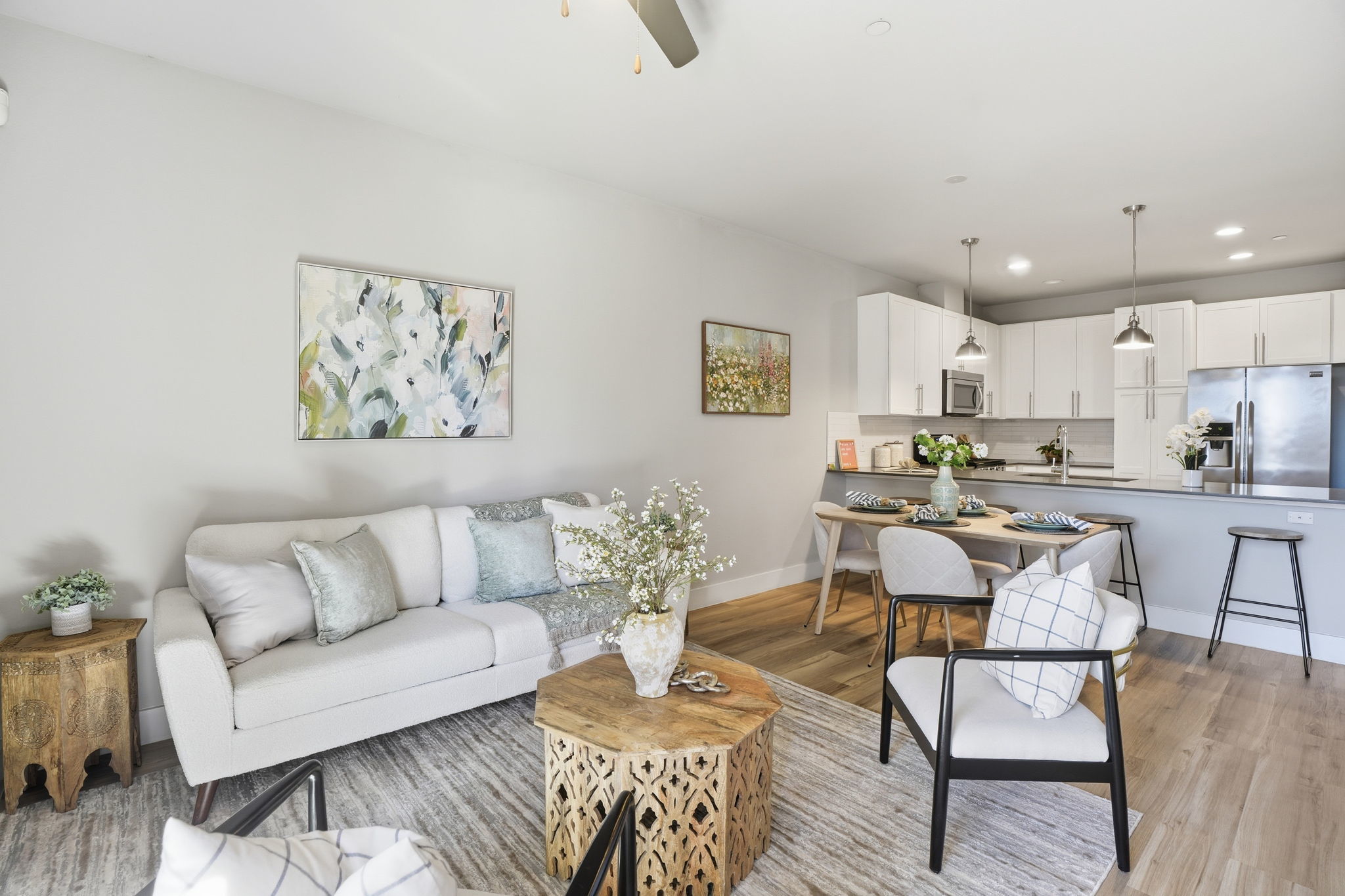 Photo of Listing #2471201