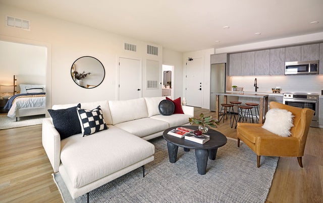 4315 S Congress Avenue 302, Austin