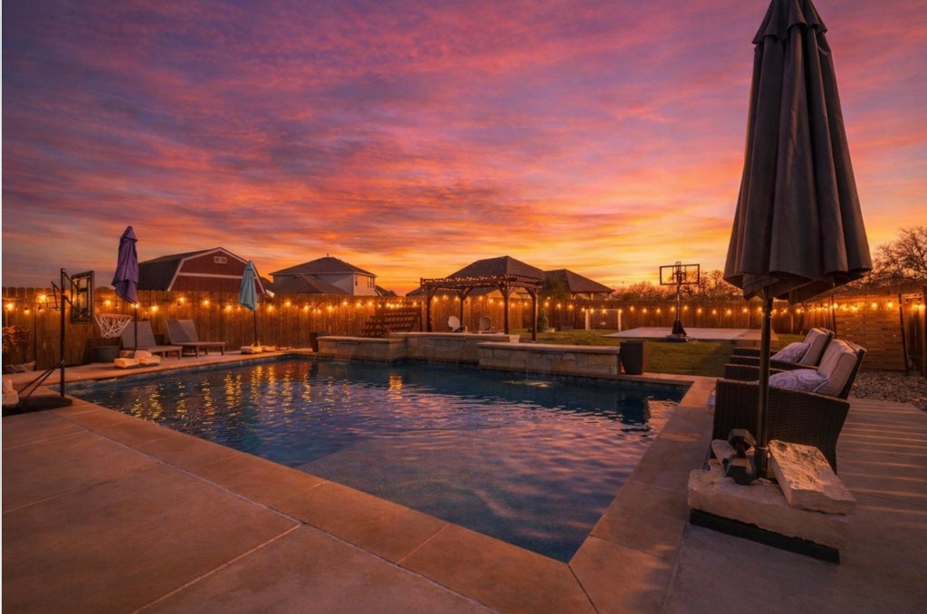 137 Alba Avenue, San Marcos