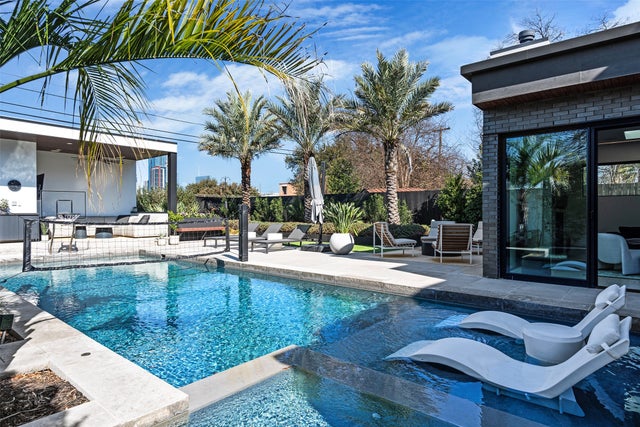 30 Chalmers Avenue, Austin