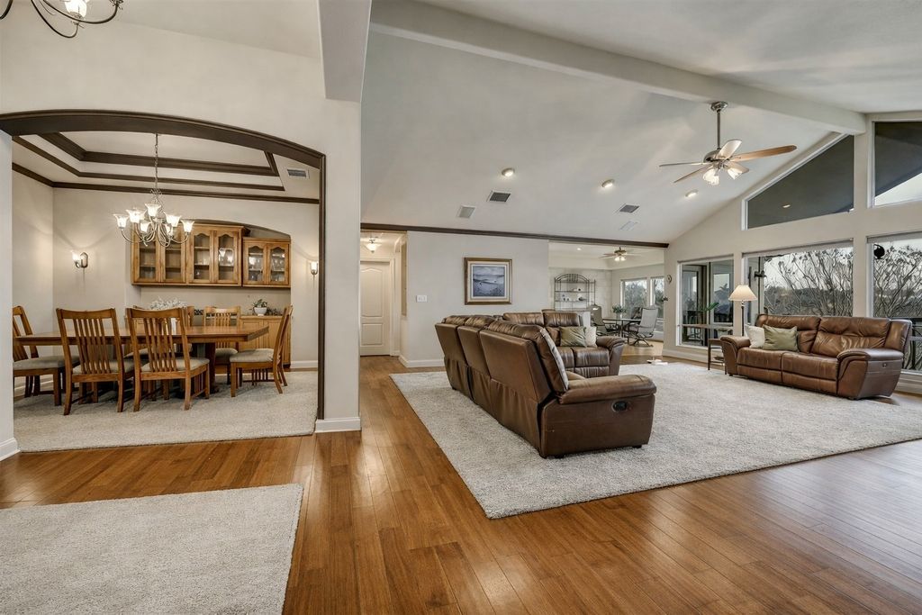 20711 Henry Avenue, Lago Vista