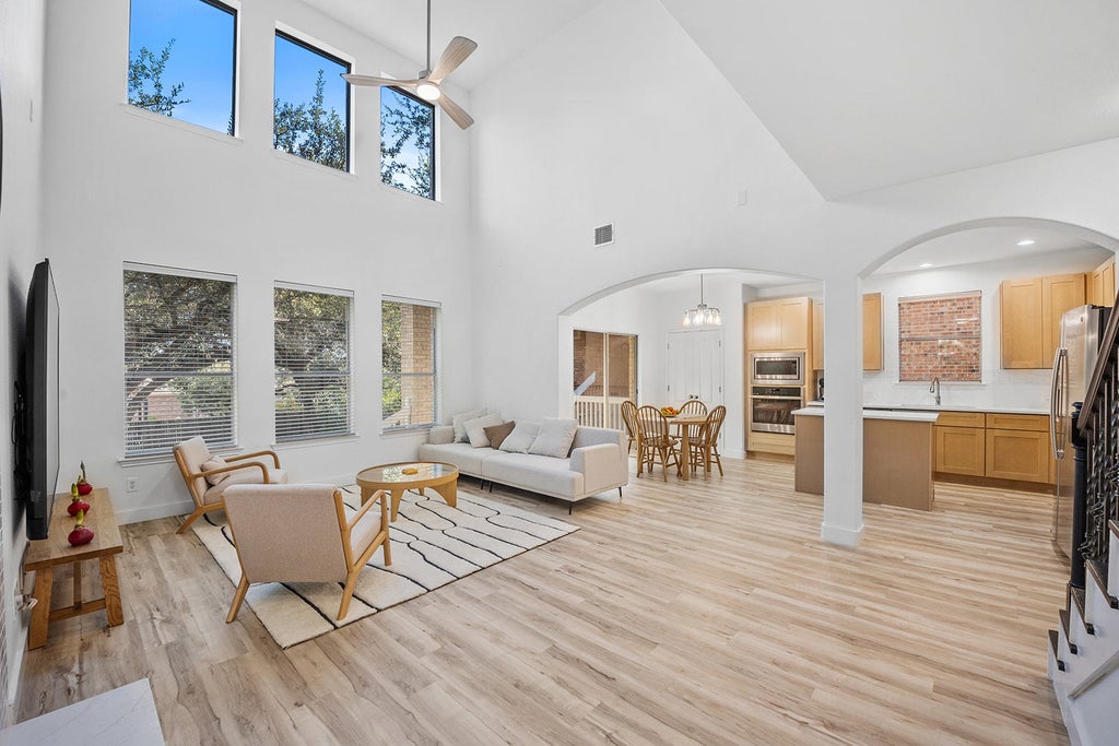 313 El Socorro Lane, Austin