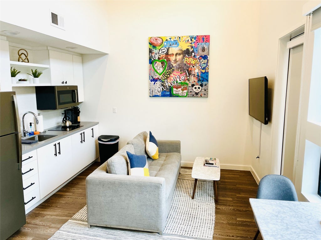 49 Navasota Street 201, Austin