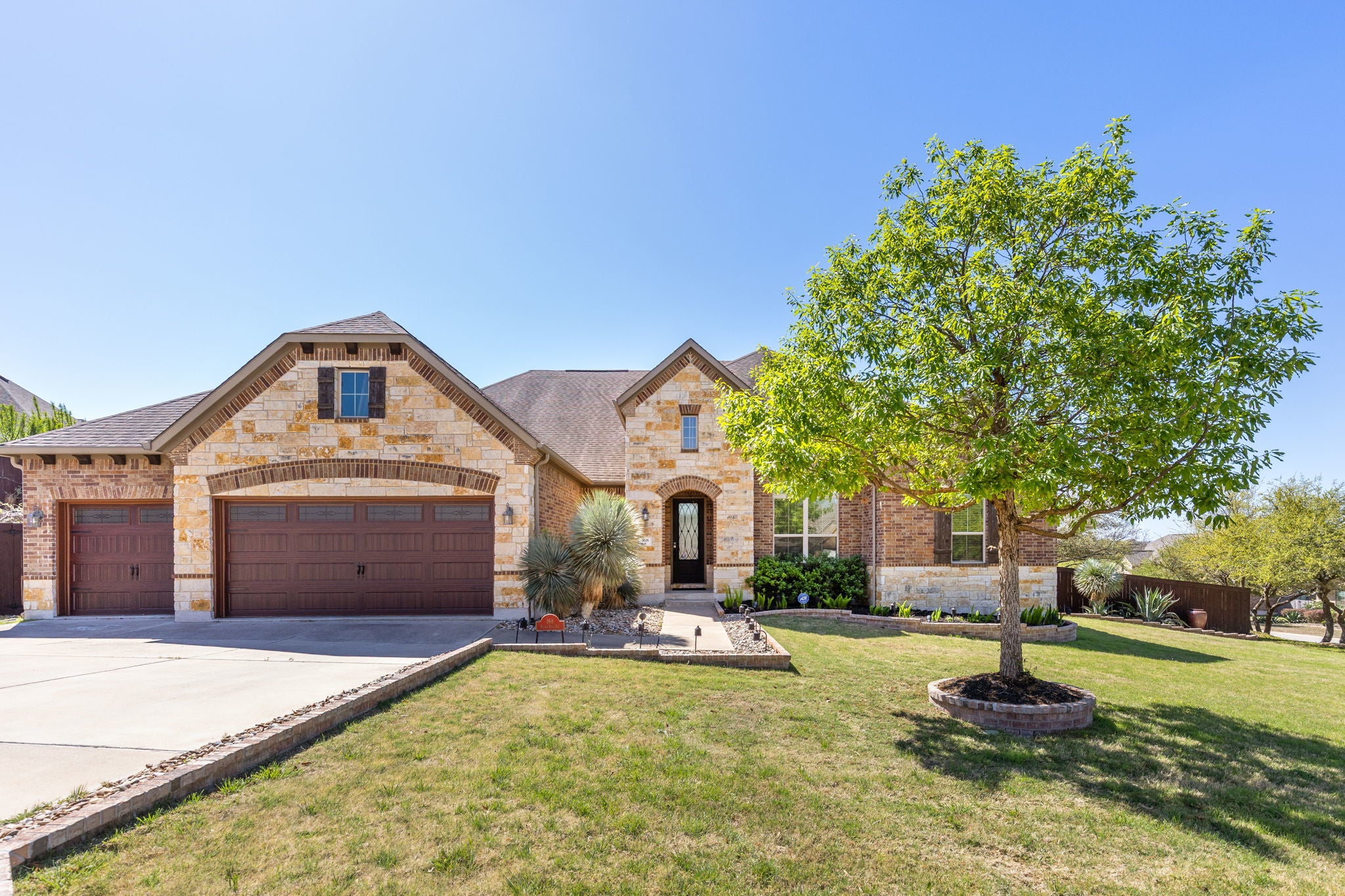 Photo of Listing #2688535