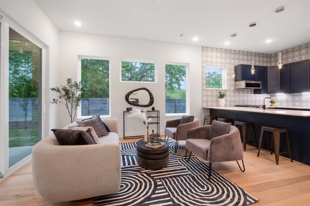 4513 S 3rd Street 2, Austin