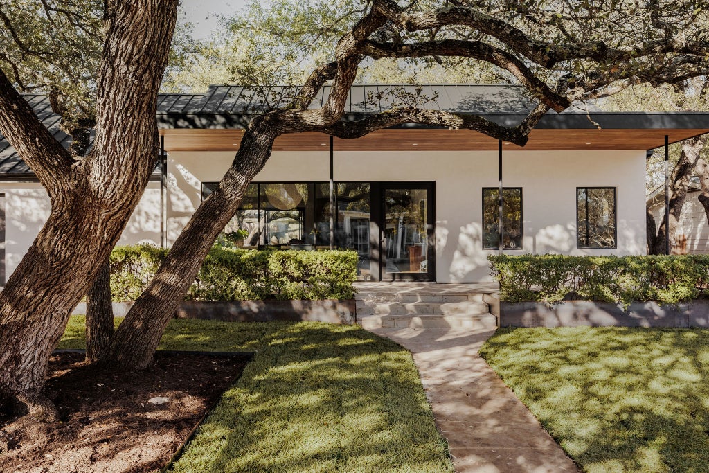 4214 Deepwoods Drive, Austin