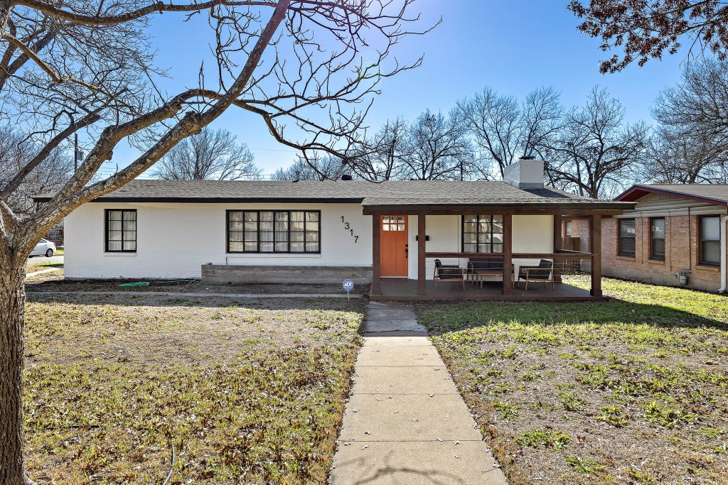 1317 Cloverleaf Drive, Austin