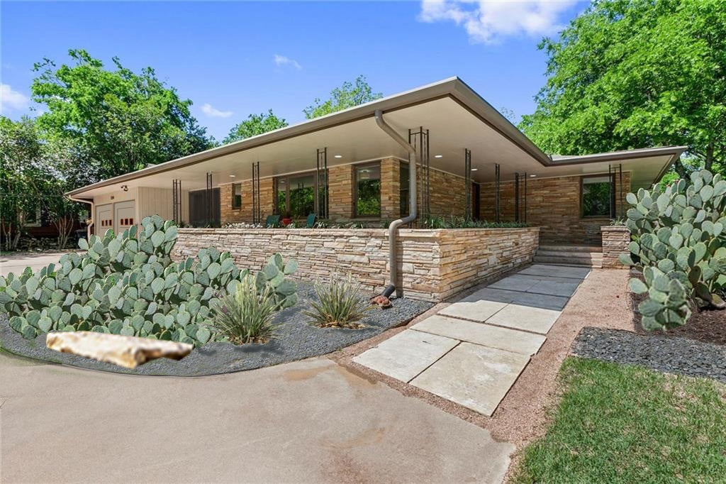 Photo of Listing #6813677