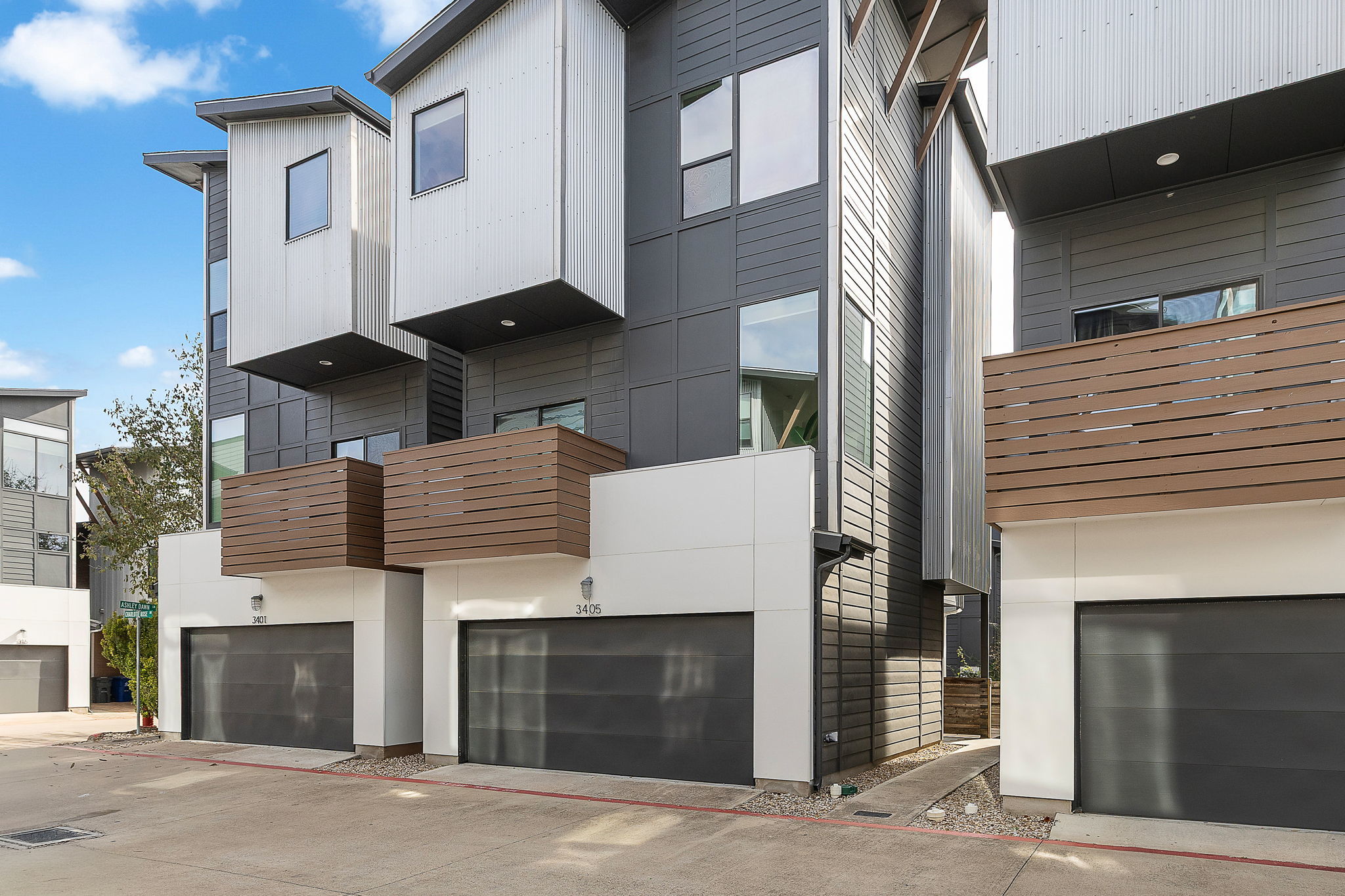 Photo of Listing #8765325