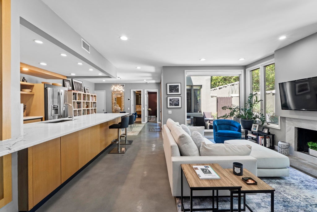 1111 W 12th Street 102, Austin