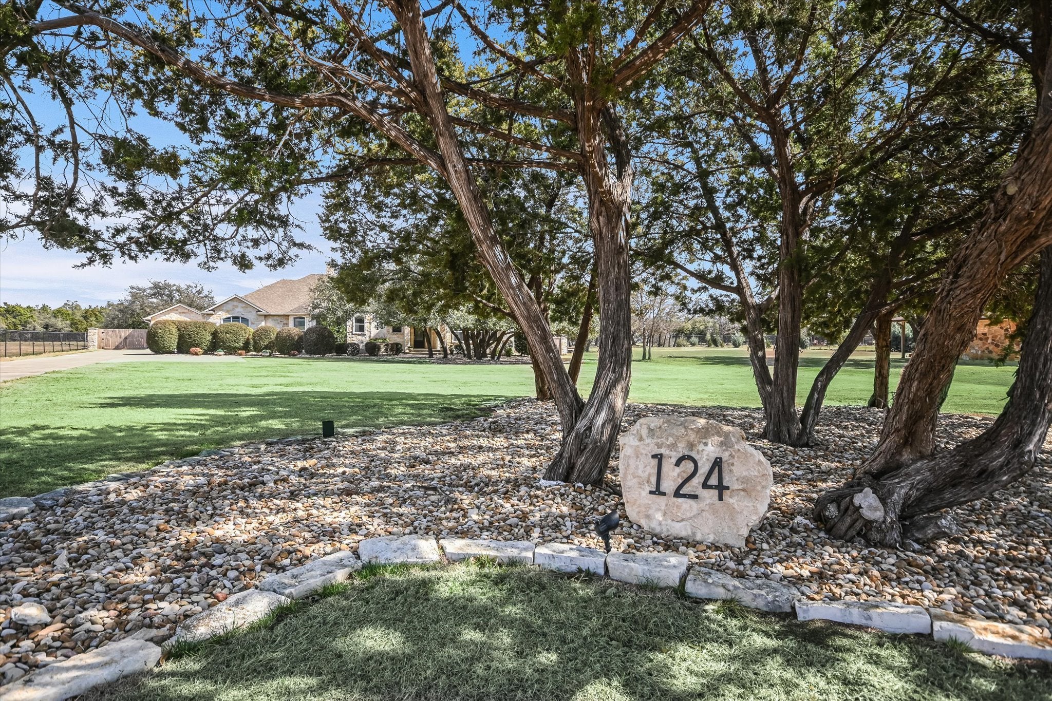 Photo of Listing #4043470