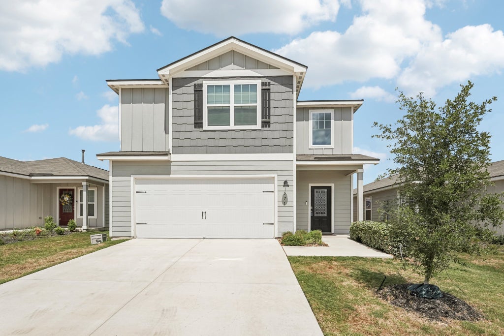 571 Aplite Pass, Maxwell