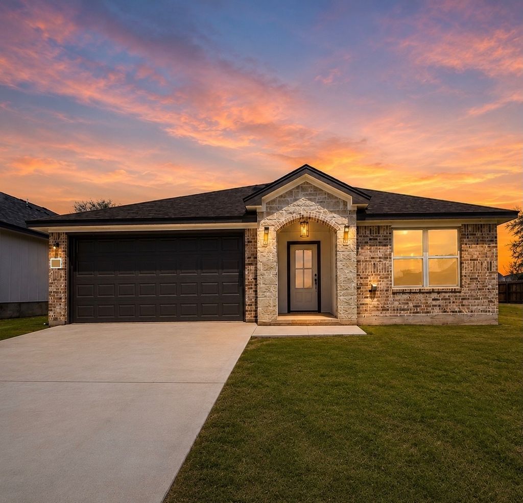 2123 Blackhawk Loop, Belton