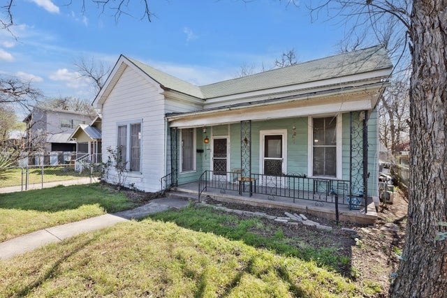 2705 E 2nd Street, Austin