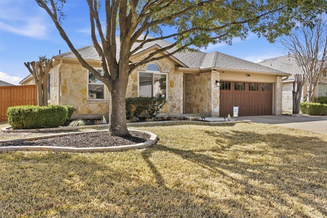 809 Meadow Bluff Court, Round Rock