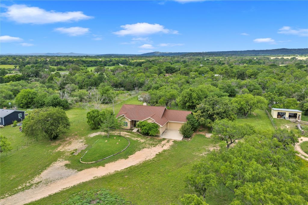 120 Zurita Trail, Marble Falls
