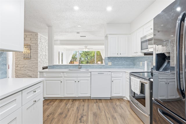 113 World Of Tennis Square, Lakeway