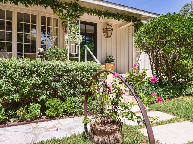 3800 Petes Path, Austin