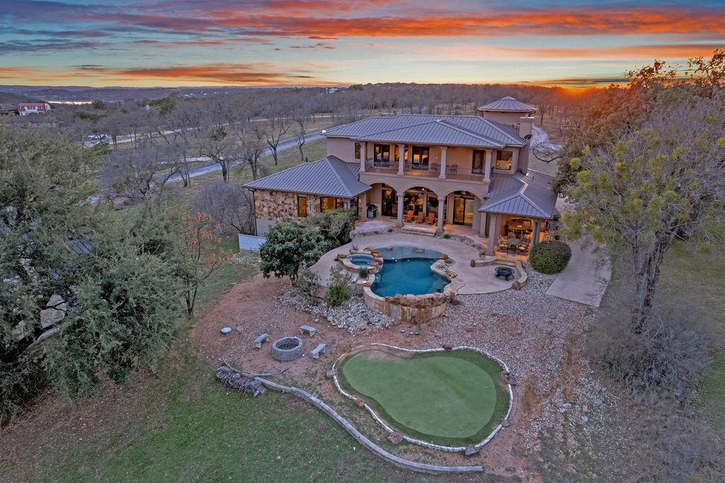 303 Yaupon Drive, Spicewood