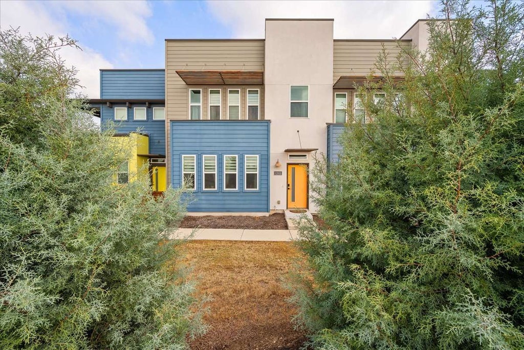 9015 Cattle Baron Path 1203, Austin