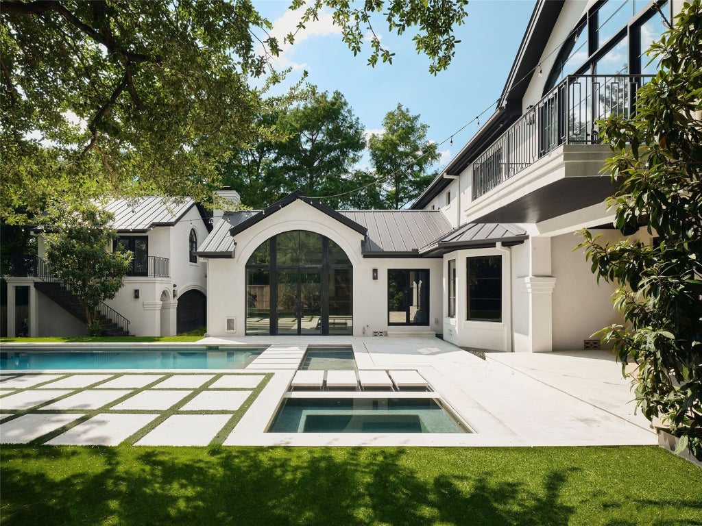 13 Niles Road, Austin