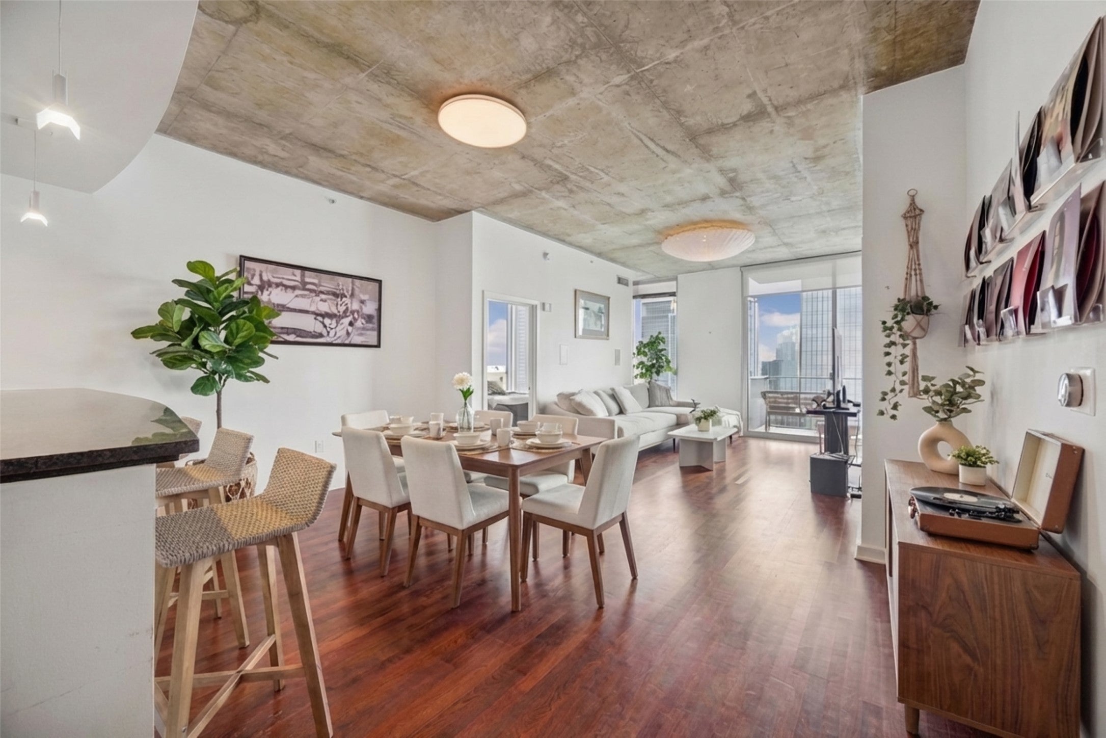 Photo of Listing #6242227