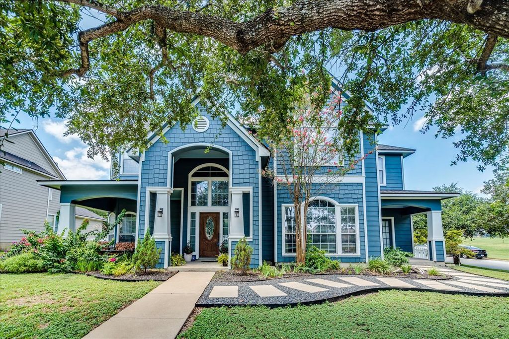 1077 Fairway, Kyle