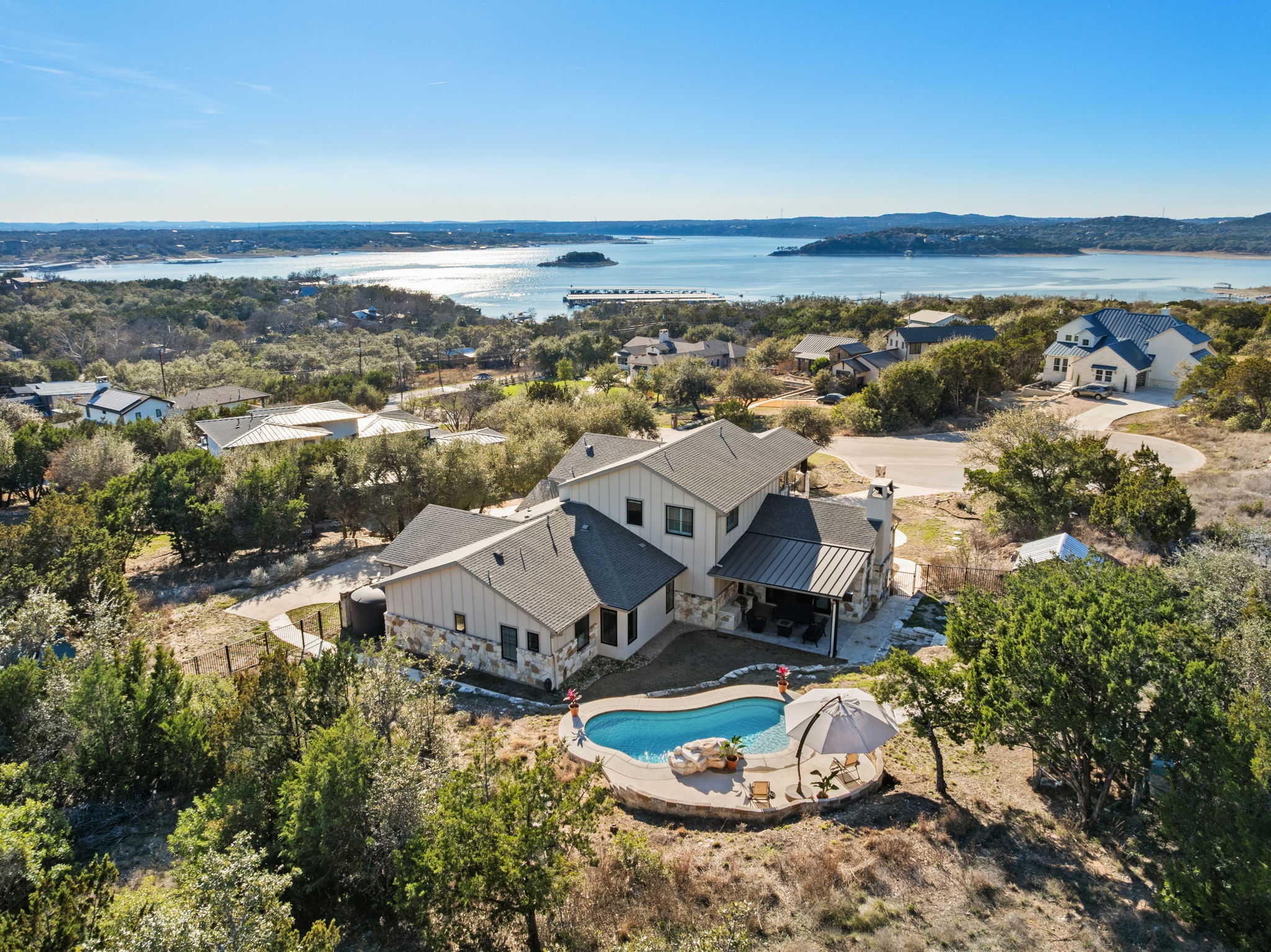 Photo of Listing #9936735