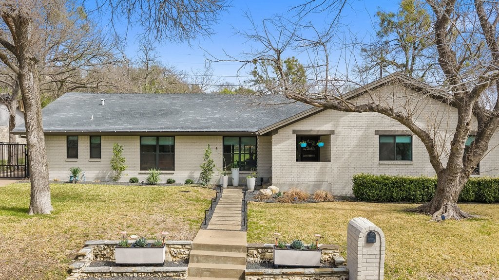 Photo of Listing #8041005