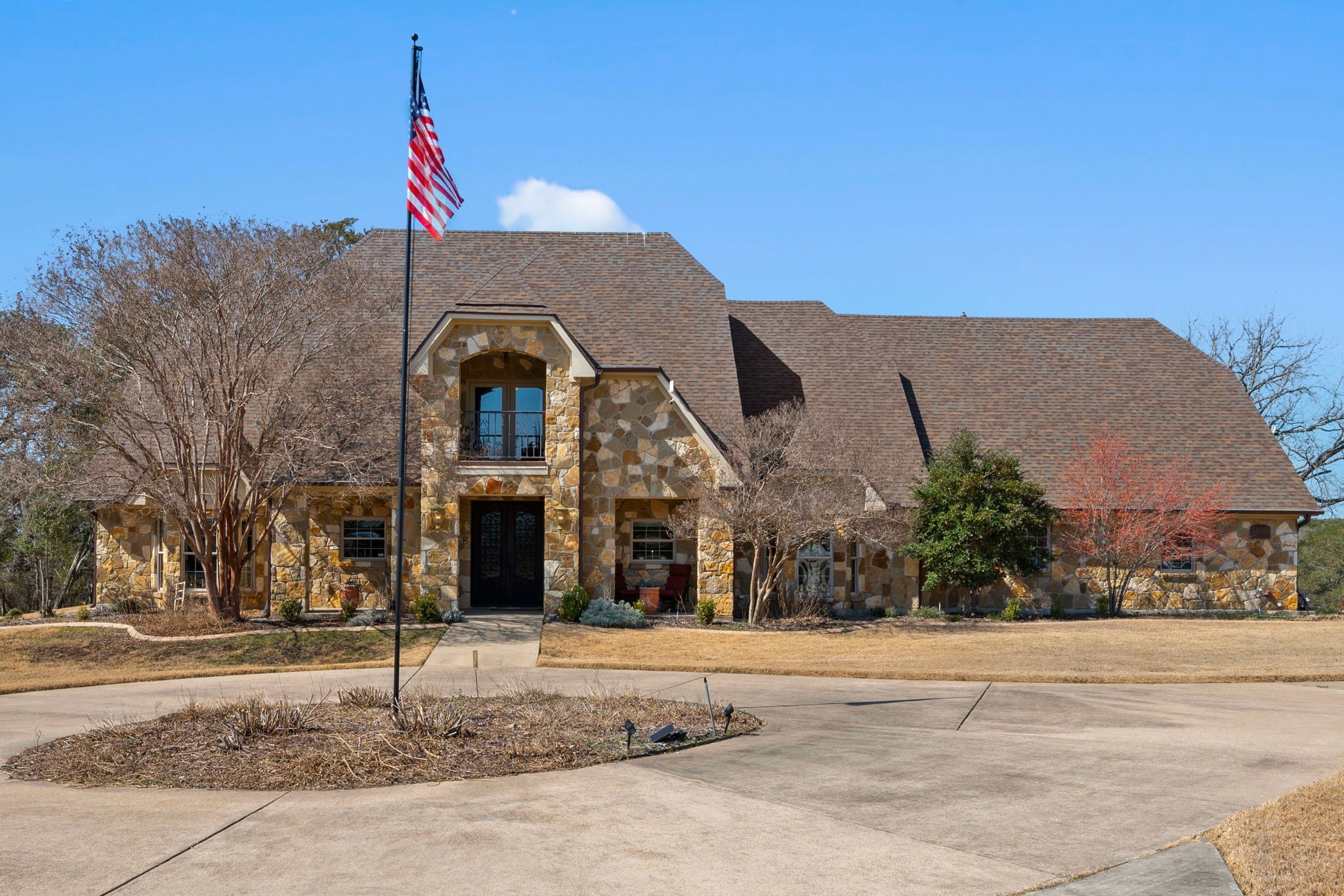 Photo of Listing #9435837