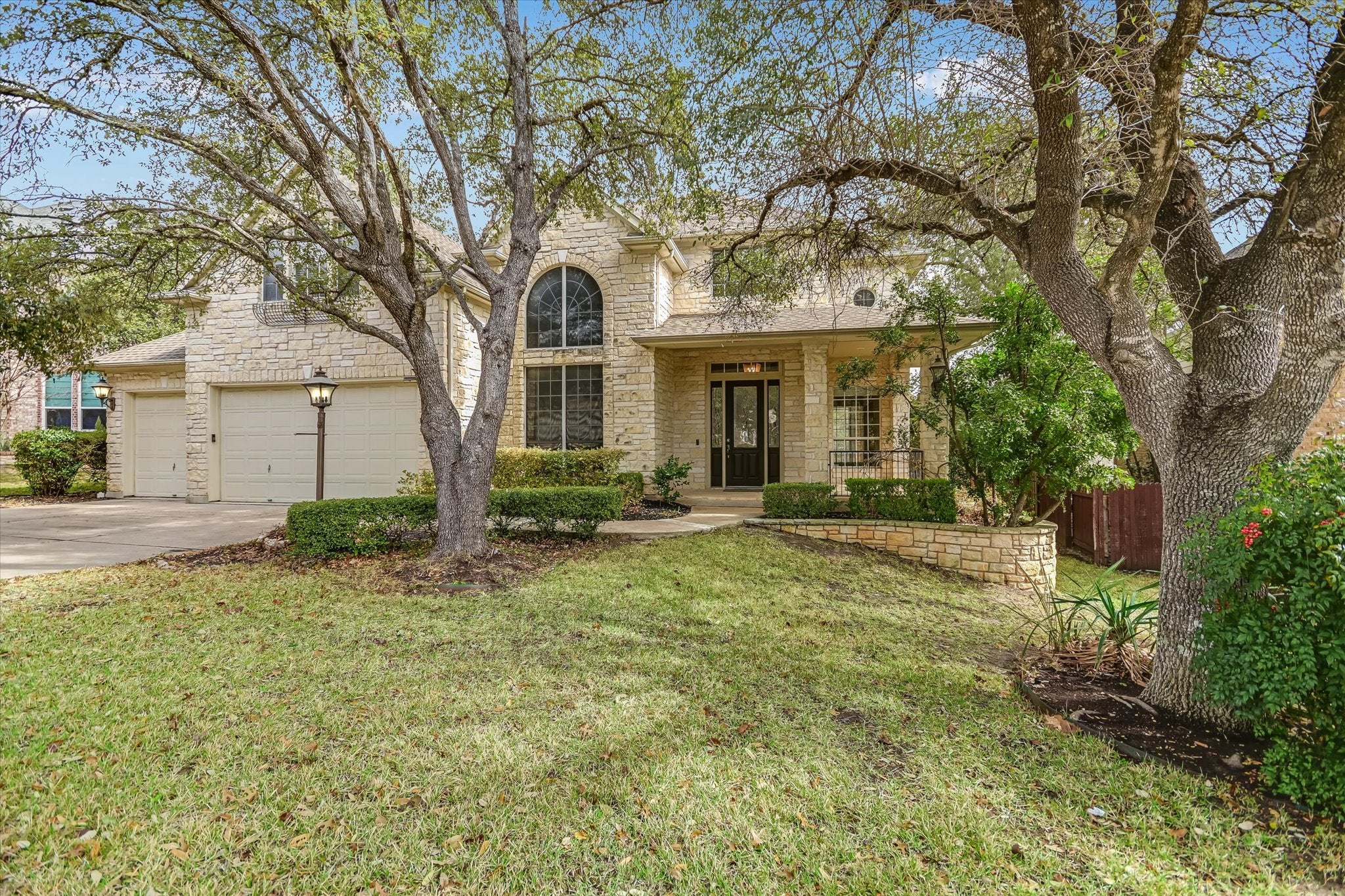 Photo of Listing #9476056