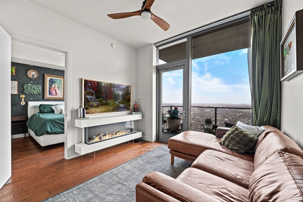 Photo of Listing #9716915