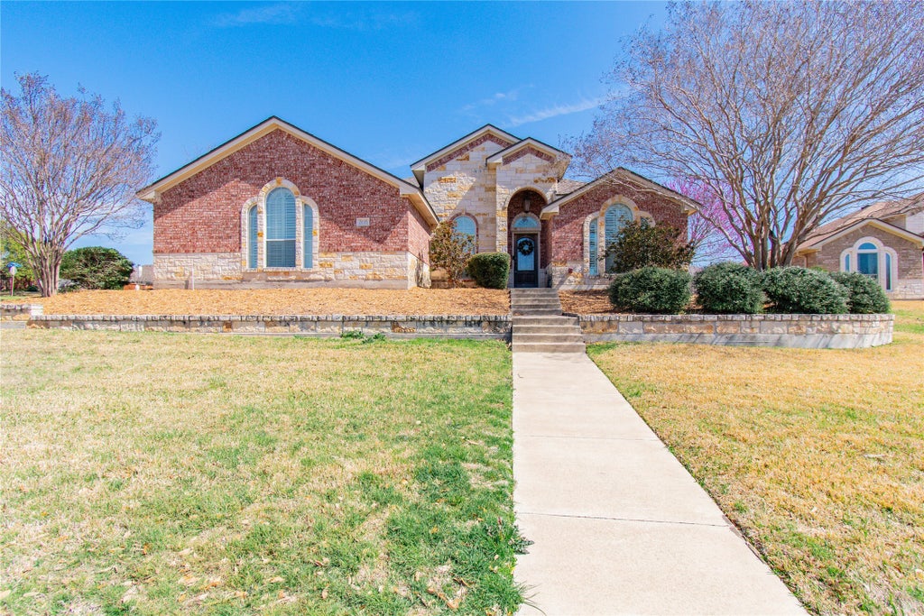 5115 April Dawn, Temple