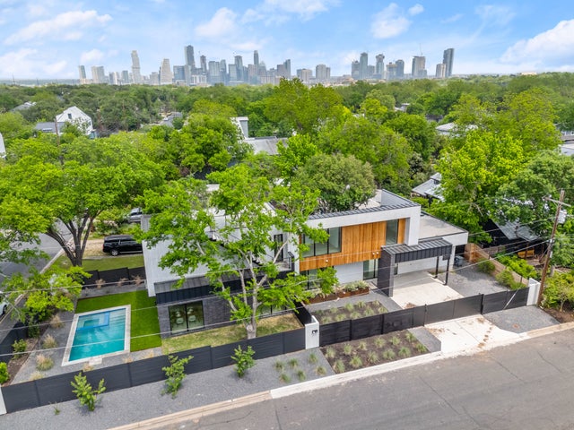 2215 S 3rd Street, Austin