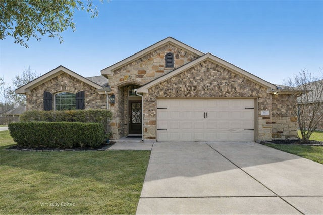 329 Evening Star, Kyle