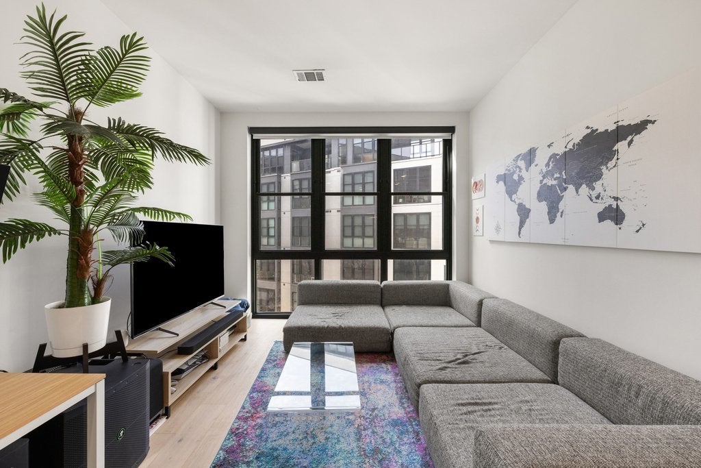 800 Embassy Drive 413, Austin