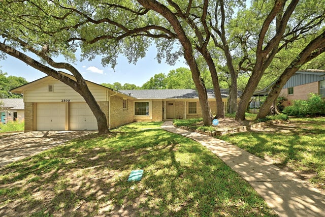 2500 Deerfoot Trail, Austin