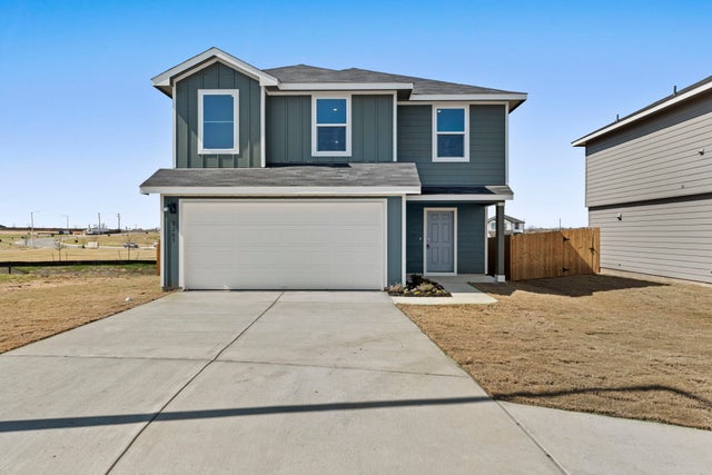 2203 Lionheart Drive, Luling