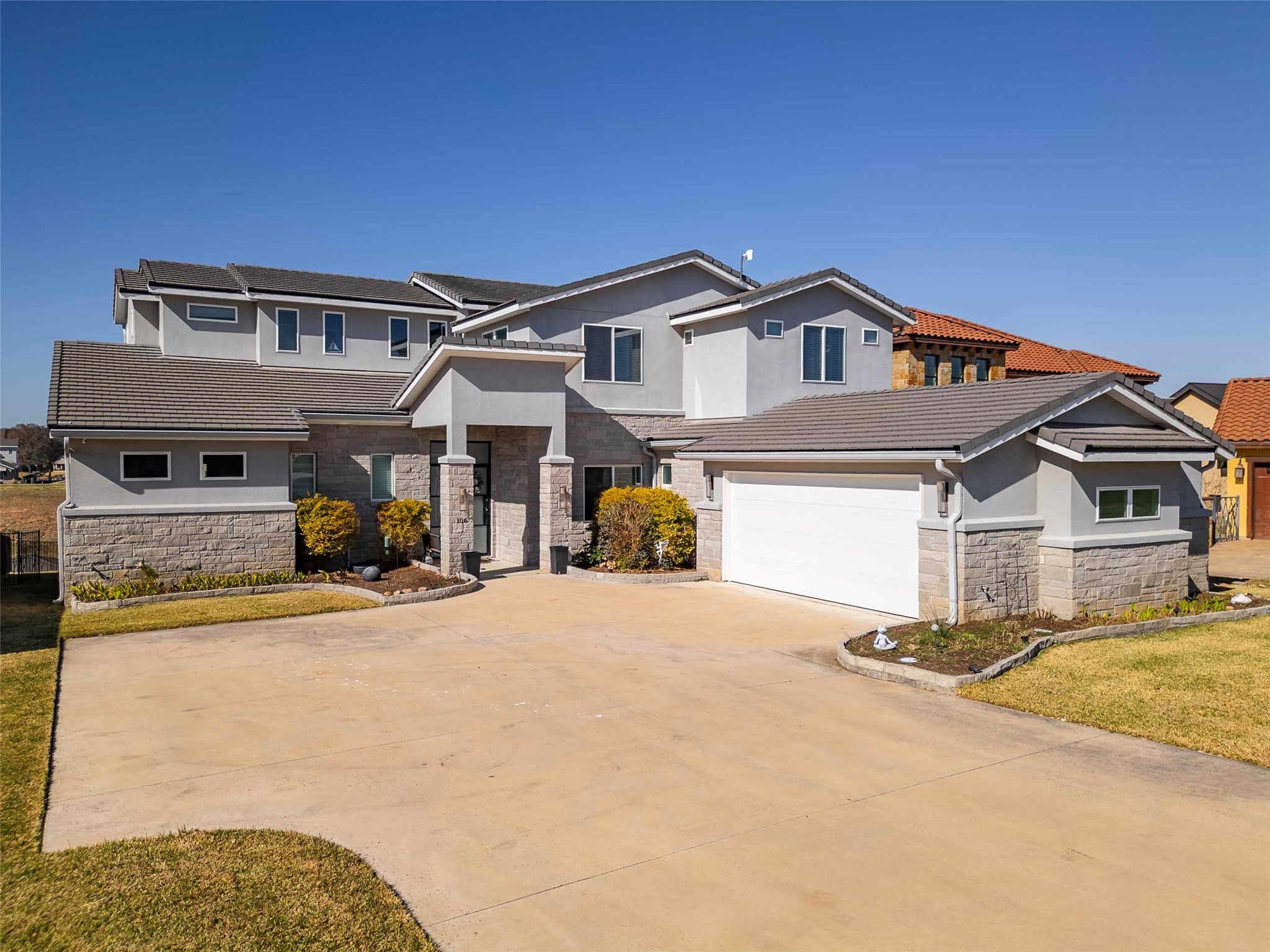 Photo of Listing #1689227