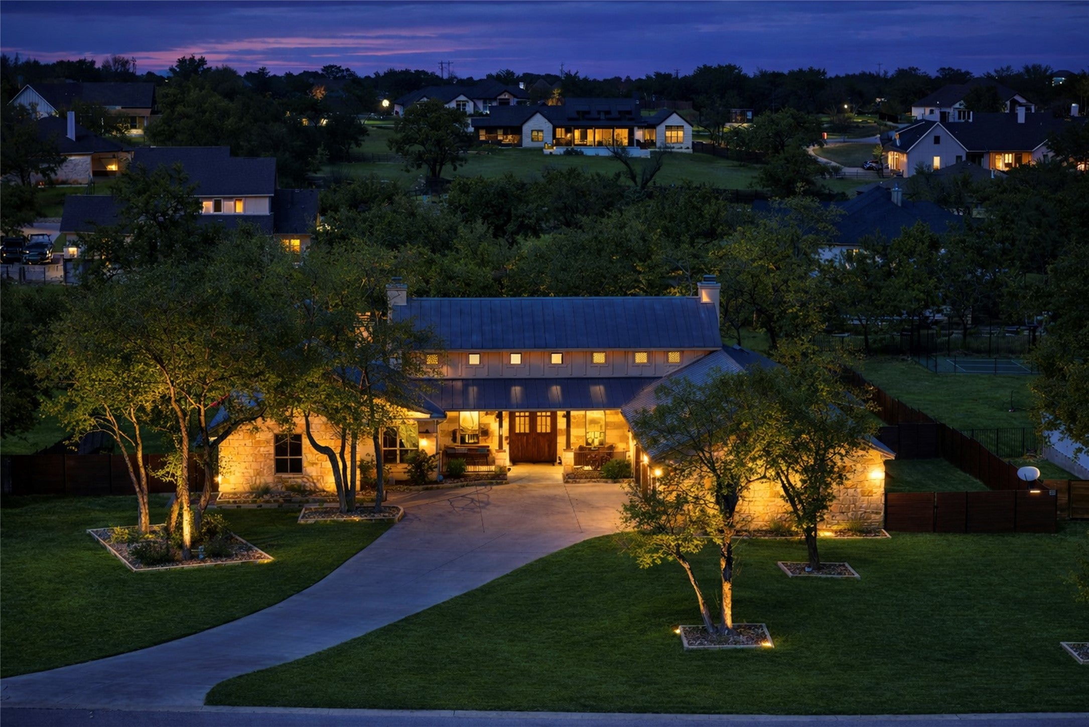 Photo of Listing #3779036