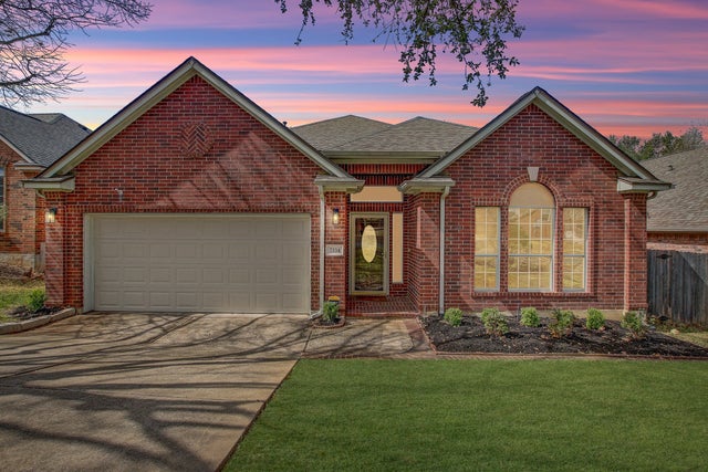 7334 W Magic Mountain Lane, Round Rock