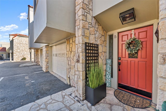 200 Free Rein 5, Horseshoe Bay