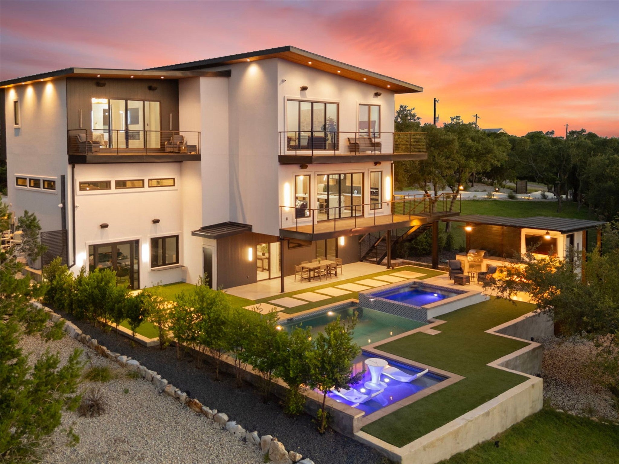 Photo of Listing #9929807