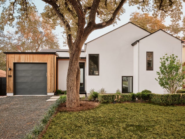 208 El Paso Street, Austin