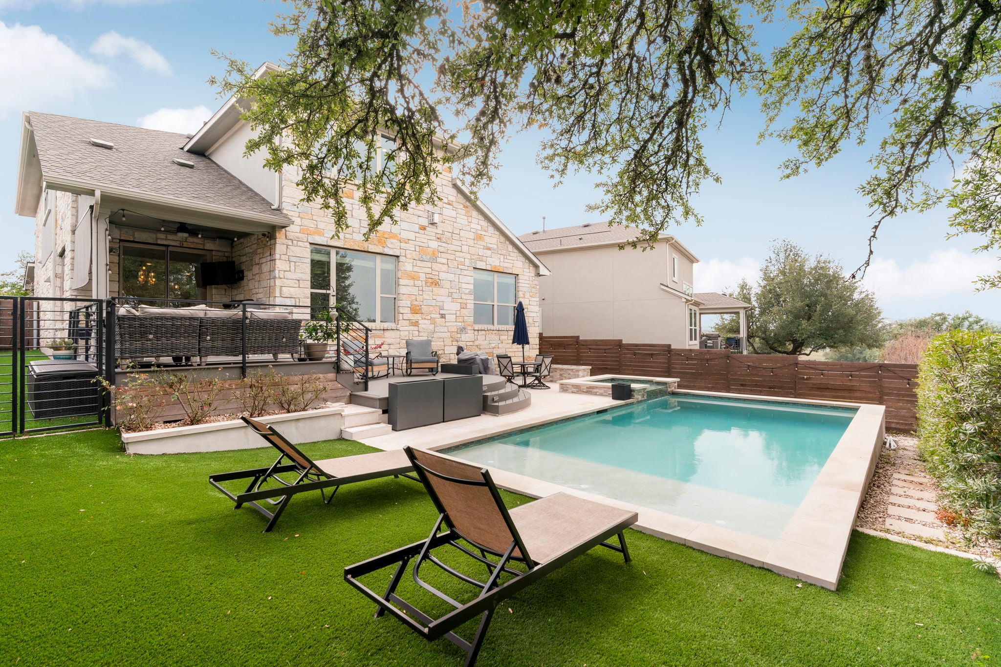 Photo of Listing #3268676