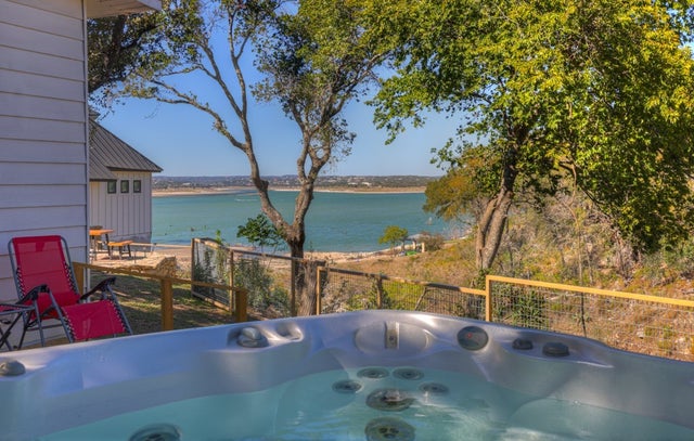 901 Glenn Drive, Canyon Lake