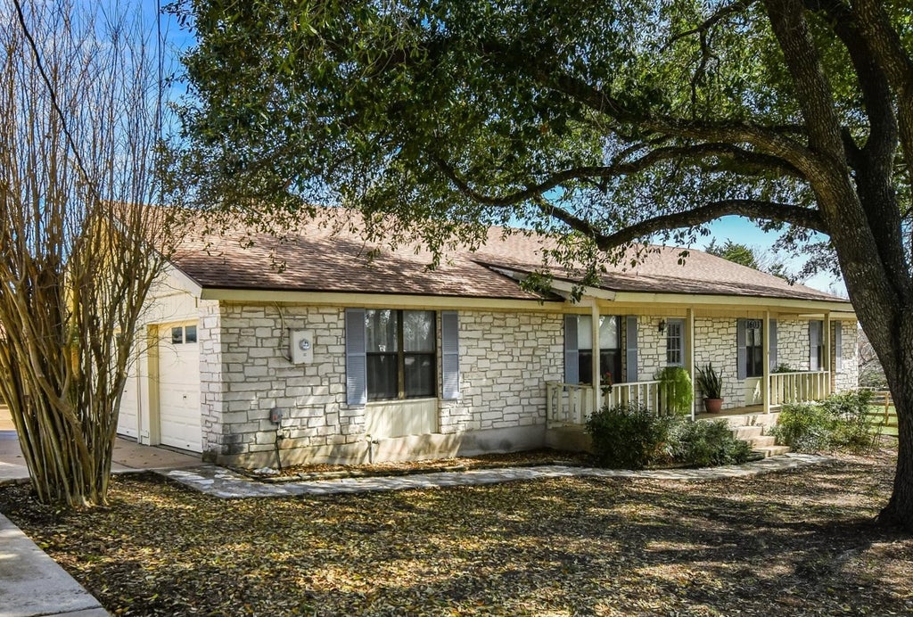 1603 Pin Oak Lane, Round Rock