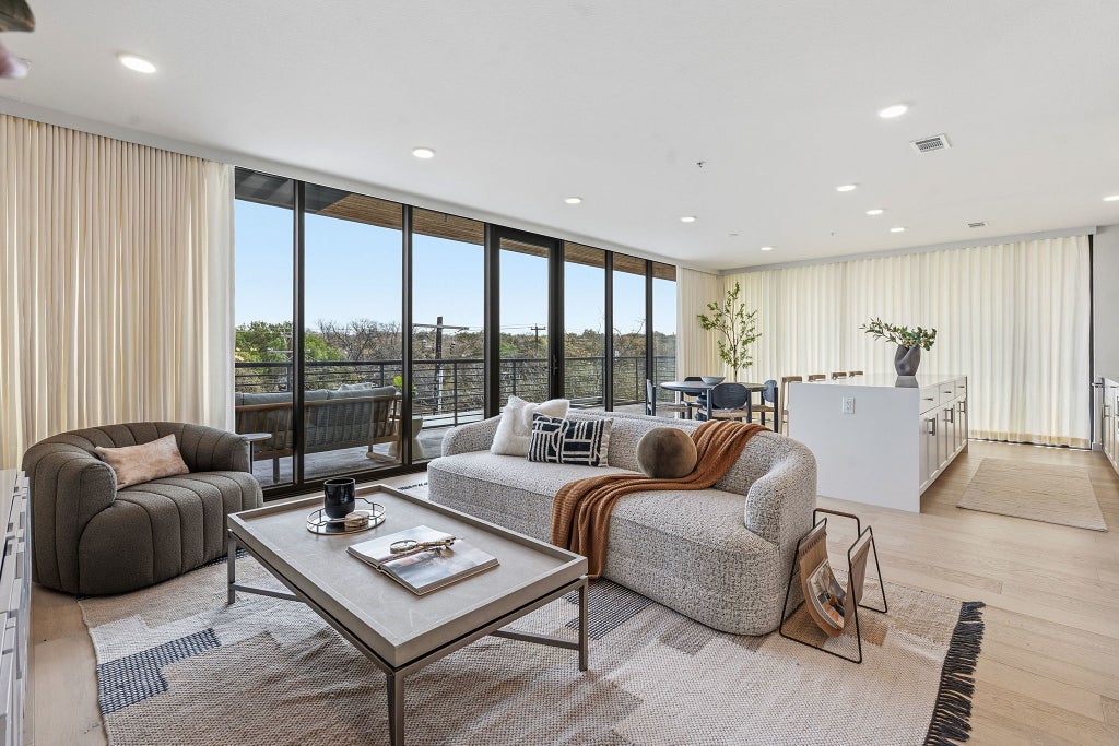 1600 S 1st Street 410, Austin