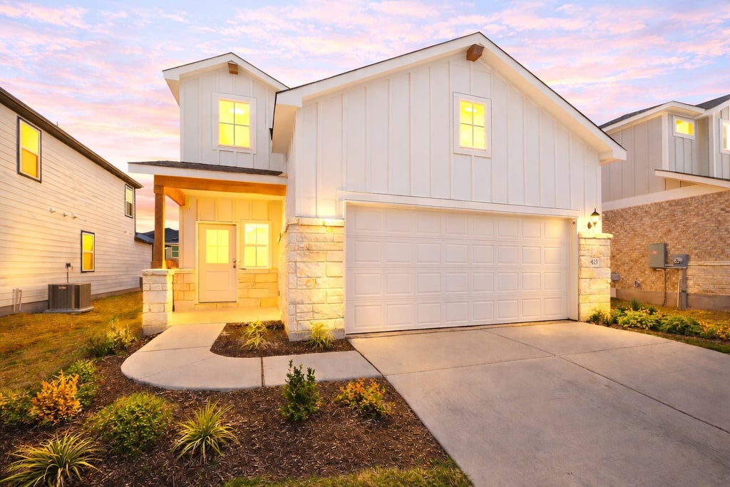 415 Begonia Street, Buda